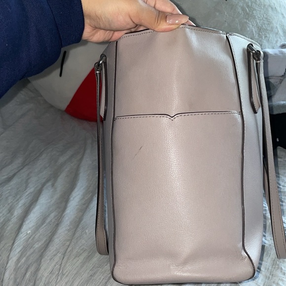 Kate Spade ♠️ Purse. Used in Great Condition! Color is a Beige tone. - Picture 7 of 9